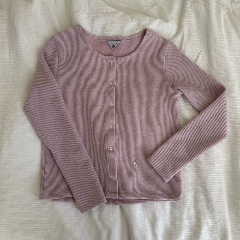 Rose pink cardigan from MUSINSA
w/ cute silver tag on left